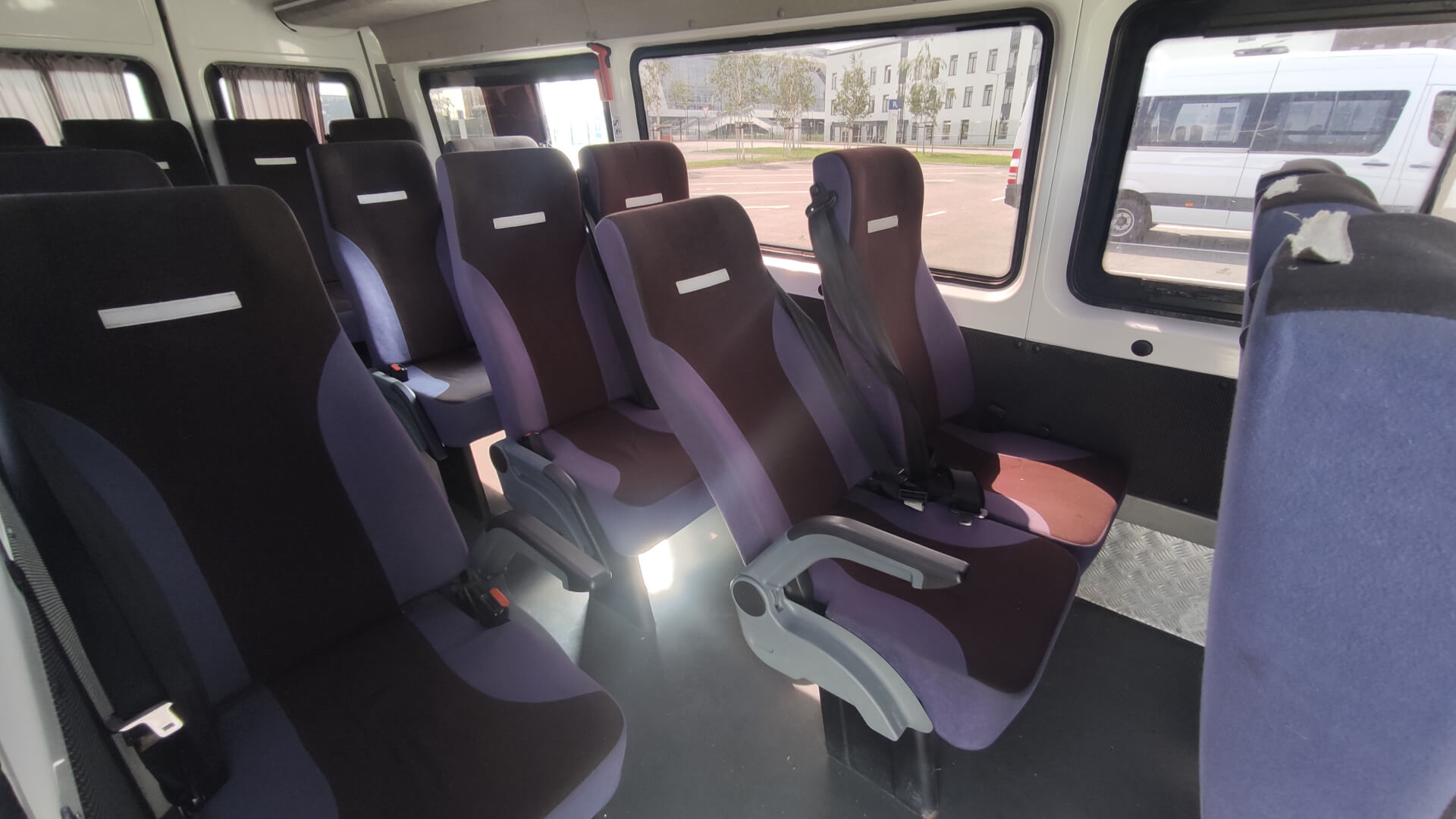 Mercedes Sprinter Classic на 18 мест